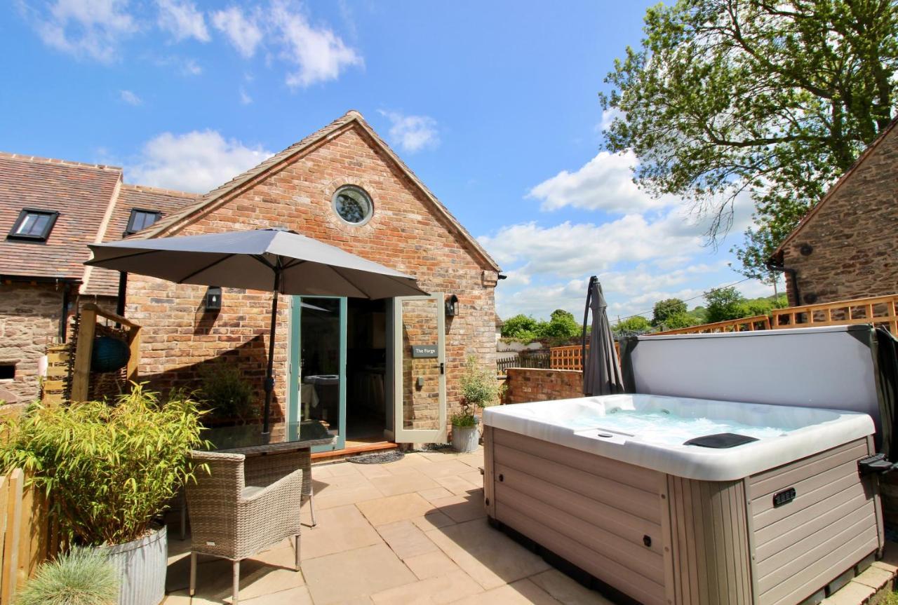 The Forge - Beautiful Contemporary Barn - Hot Tub Villa Bridgnorth Eksteriør billede